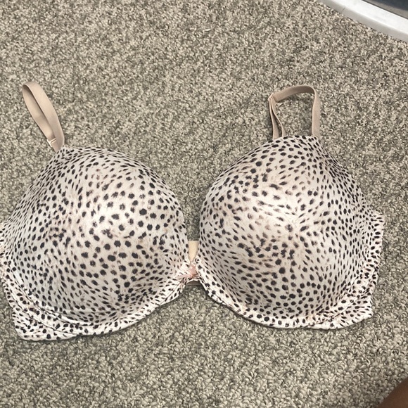 Body by Victoria Secret ( Push Up) - Picture 1 of 4